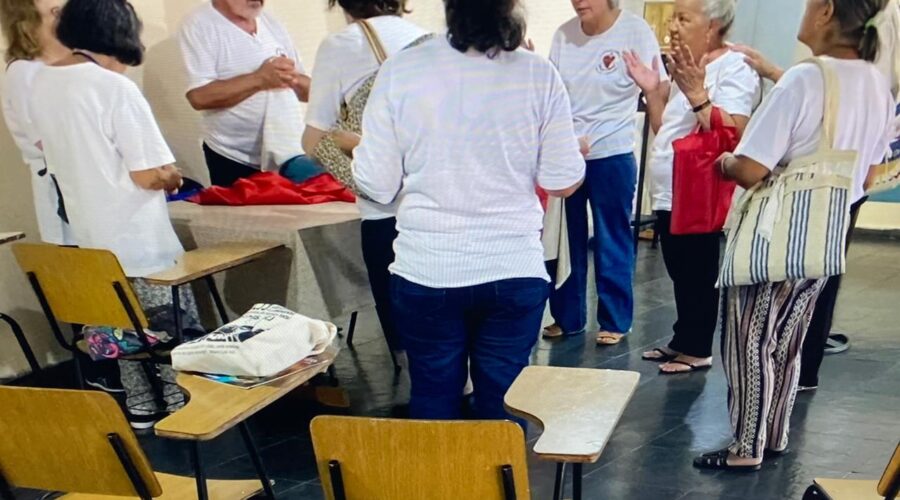 Apóstol@s da Oração ao Sagrado Coração de Jesus: Reunião. Salão Paroquial, Igreja Nossa Senhora Mãe de Deus, Bairro Nossa Senhora de Lourdes, Juiz de Fora, Minas Gerais/MG, Brasil. Registro de Capoeira Mestre Polêmico - Professor Doutor João Couto Teixeira. IMG_3628. 4,13 GB. 16h00. Sexta-feira, 03 de Maio de 2024. HD 1080p. MOV. Universidade Livre de Estudos Culturais da Capoeira - Universidade da Capoeira - UNICAPOEIRA, Instituto de Educação Socioambiental - IESAMBI, Associação de Capoeira - ASCA e Grupo de Capoeira MEIA LUA - Fundado Terça-feira, 29 de Maio de 1962. Seja membro deste canal e ganhe benefícios: https://www.youtube.com/channel/UCE6HrA5Y_VZ4-hgw8FG13aw/join