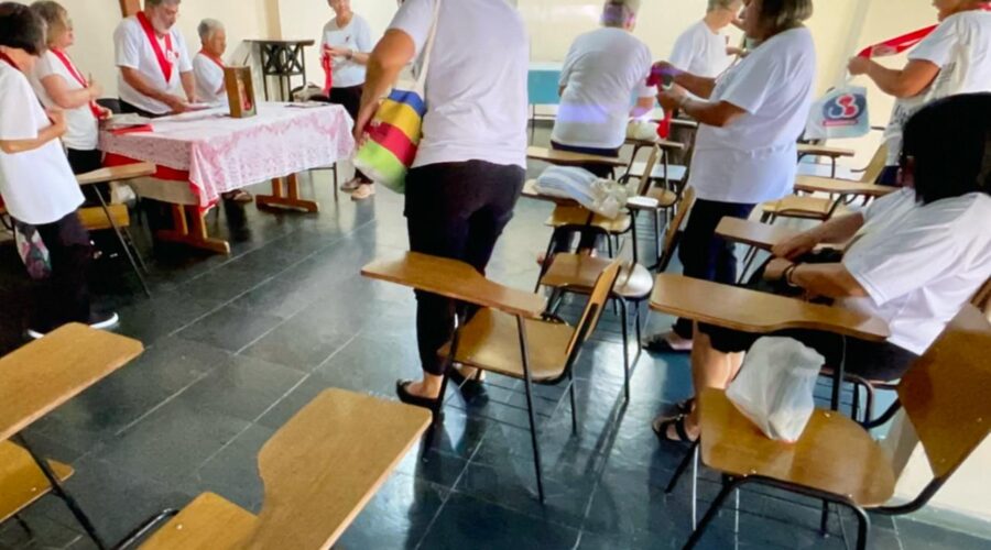 Reunião: Apóstol@s da Oração ao Sagrado Coração de Jesus. Salão Paroquial, Igreja Nossa Senhora Mãe de Deus, Bairro Nossa Senhora de Lourdes, Juiz de Fora, Minas Gerais/MG, Brasil. Registro de Capoeira Mestre Polêmico - Professor João Couto Teixeira. IMG_9479. 6,6451 GB. 16h00. Sexta-feira, 05 de Abril de 2024. HD 1080p. MOV. Universidade Livre de Estudos Culturais da Capoeira - Universidade da Capoeira - UNICAPOEIRA, Instituto de Educação Socioambiental - IESAMBI, Associação de Capoeira - ASCA e Grupo de Capoeira MEIA LUA - Fundado Terça-feira, 29 de Maio de 1962. Seja membro deste canal e ganhe benefícios: https://www.youtube.com/channel/UCE6HrA5Y_VZ4-hgw8FG13aw/join