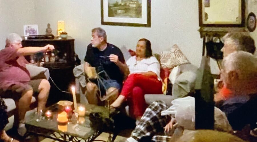 Celebração de Aleluia: Aniversários Manos José Geraldo Teixeira, Pulika - Paulo CoutoTeixeira, Xico - Francisco de Assis Couto Teixeira e Sobrinhos Tiago, Mateus Almeida Teixeira. Sala de Visitas, Tigüéra 14, Juiz de Fora, Minas Gerais/MG, Brasil. Registro de Capoeira Mestre Polêmico - Professor João Couto Teixeira. IMG_2183. 12,78 GB. 18h46. Sábado, 30 de Março de 2024. HD 1080p. MOV. Universidade Livre de Estudos Culturais da Capoeira - Universidade da Capoeira - UNICAPOEIRA, Instituto de Educação Socioambiental - IESAMBI, Associação de Capoeira - ASCA e Grupo de Capoeira MEIA LUA - Fundado Terça-feira, 29 de Maio de 1962. Orquestra Harmônica de Berimbaus. Seja membro deste canal e ganhe benefícios: https://www.youtube.com/channel/UCE6HrA5Y_VZ4-hgw8FG13aw/join