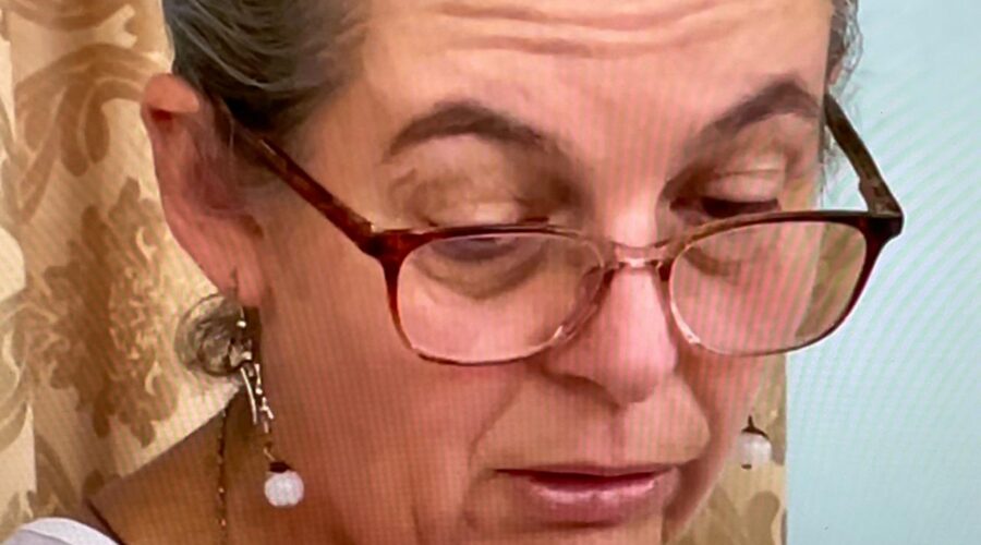 Celebração Eucarística: Após@s da Oração ao Sagrado Coração de Jesus. Padre Luiz Carlos Vitório. Ministra Extraordinário da Sagrada Comunhão Maria Angélica A. de Moraes Tavares. Acolhida Rosenei Freitas F. Fonseca. Leitura Maria Helena F. Costa. Salmo 117 - A Pedra que os Pedreiros Rejeitaram - Mestre Polêmico. Preces da Comunidade Salete Libardoni. Igreja Nossa Senhora Mãe de Deus, Bairro Nossa Senhora de Lourdes, Juiz de Fora, Minas Gerais/MG, Brasil. Registro de Capoeira Mestre Polêmico - Professor João Couto Teixeira. IMG_9478. 5,24 GB. 15h00. Sexta-feira, 05 de Abril de 2024. HD 1080p. MOV. Universidade Livre de Estudos Culturais da Capoeira - Universidade da Capoeira - UNICAPOEIRA, Instituto de Educação Socioambiental - IESAMBI, Associação de Capoeira - ASCA e Grupo de Capoeira MEIA LUA - Fundado Terça-feira, 29 de Maio de 1962. Seja membro deste canal e ganhe benefícios: https://www.youtube.com/channel/UCE6HrA5Y_VZ4-hgw8FG13aw/join