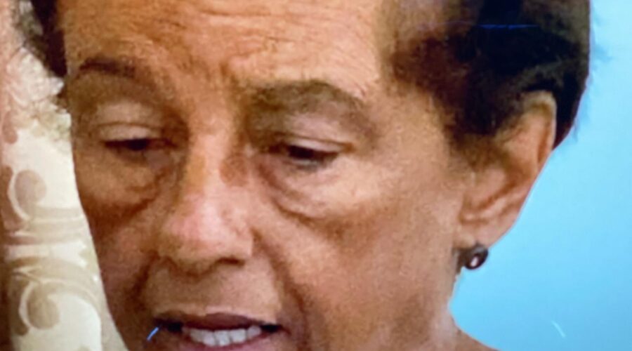 Celebração Eucarística: Padre Luiz Carlos Vitório. Ministra Extraordinário da Sagrada Comunhão Maria Inês. Acolhida Adélia Fernandes. Leitura Valéria. Salmo 117 - A Pedra que os Pedreiros Rejeitaram - Mestre Polêmico. Preces da Comunidade Ana Valério. Igreja Nossa Senhora Mãe de Deus, Bairro Nossa Senhora de Lourdes, Juiz de Fora, Minas Gerais/MG, Brasil. Registro de Capoeira Mestre Polêmico - Professor João Couto Teixeira. IMG_2294. 5,89 GB. 07h00. Sexta-feira, 05 de Abril de 2024. HD 1080p. MOV. Universidade Livre de Estudos Culturais da Capoeira - Universidade da Capoeira - UNICAPOEIRA, Instituto de Educação Socioambiental - IESAMBI, Associação de Capoeira - ASCA e Grupo de Capoeira MEIA LUA - Fundado Terça-feira, 29 de Maio de 1962. Seja membro deste canal e ganhe benefícios: https://www.youtube.com/channel/UCE6HrA5Y_VZ4-hgw8FG13aw/join