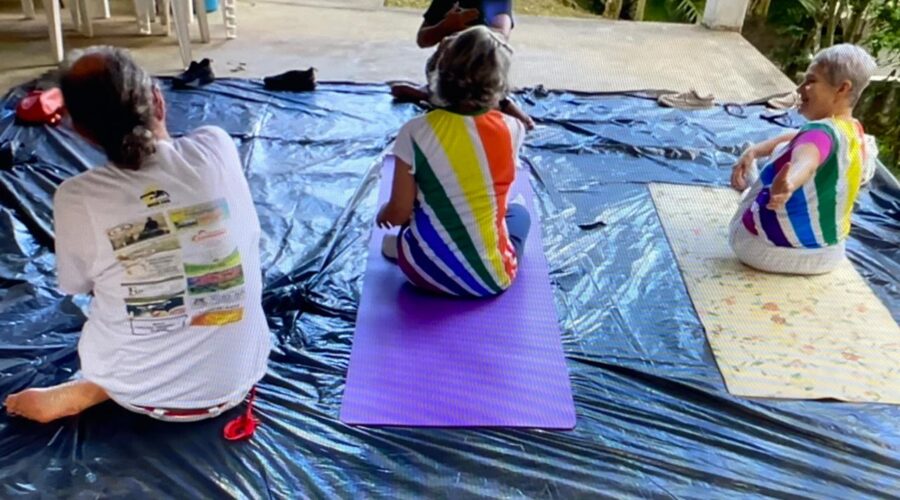 UNICAPOEIRA MEIA LUA - 62 Anos. Yoga Professora Madeleine Freitas, Mestr@s Mandingueiro - Peter Faluhelyi e Lua - Maria Isabel Melotti Xible. Saguão, Tigüéra 49, Juiz de Fora, Minas Gerais/MG, Brasil. Registro de Capoeira Mestre Polêmico - Professor Doutor João Couto Teixeira. IMG_9660. 5,29 GB. 14h05. Sexta-feira, 26 de Abril de 2024. HD 1080p. MOV. Universidade Livre de Estudos Culturais da Capoeira - Universidade da Capoeira - UNICAPOEIRA, Instituto de Educação Socioambiental - IESAMBI, Associação de Capoeira - ASCA e Grupo de Capoeira MEIA LUA - Fundado Terça-feira, 29 de Maio de 1962. Orquestra Harmônica de Berimbaus. Seja membro deste canal e ganhe benefícios: https://www.youtube.com/channel/UCE6HrA5Y_VZ4-hgw8FG13aw/join