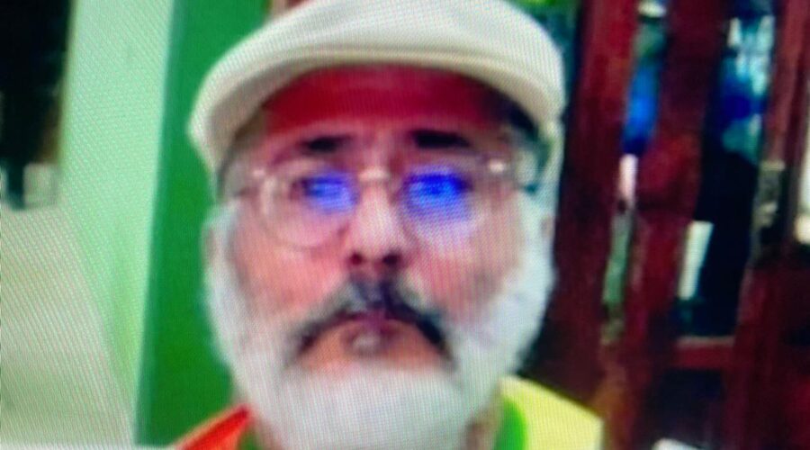 BerimbauSolo: Mestre Polêmico. Sala de Entrar, Tigüéra 360, Juiz de Fora, Minas Gerais/MG, Brasil. Registro de Capoeira Mestre Polêmico - Professor Doutor João Couto Teixeira. IMG_9772. 2,1 GB. 19h29. Quinta-feira, 30 de Maio de 2024. HD 1080p. MOV. Universidade Livre de Estudos Culturais da Capoeira - Universidade da Capoeira - UNICAPOEIRA, Instituto de Educação Socioambiental - IESAMBI, Associação de Capoeira - ASCA e Grupo de Capoeira MEIA LUA - Fundado Terça-feira, 29 de Maio de 1962. Orquestra Harmônica de Berimbaus. Seja membro deste canal e ganhe benefícios: https://www.youtube.com/channel/UCE6HrA5Y_VZ4-hgw8FG13aw/join PIX - polemico72@hotmail.com