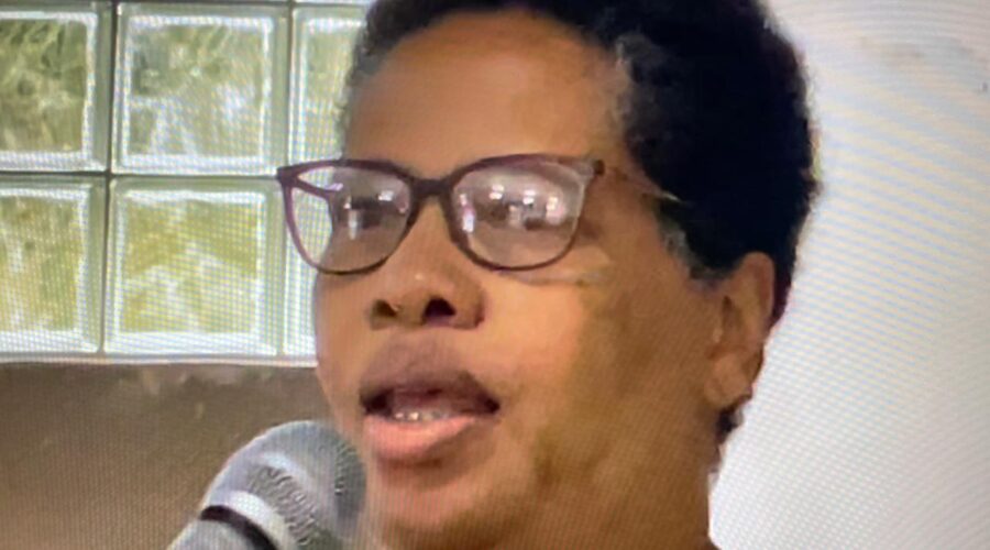 Celebração Eucarística Corpus Christi, Procissão e Bênção do Santíssimo Sacramento: Padre Luiz Carlos Vitório. Diácono Márcio Rosa dos Santos. Igreja Nossa Senhora da Visitação, Bairro Tigüéra, Juiz de Fora, Minas Gerais/MG, Brasil. Registro de Capoeira Mestre Polêmico - Professor Doutor João Couto Teixeira. IMG_9770. 12,32 GB. 08h30. Quinta-feira, 30 de Maio de 2024. HD 1080p. MOV. Universidade Livre de Estudos Culturais da Capoeira - Universidade da Capoeira - UNICAPOEIRA, Instituto de Educação Socioambiental - IESAMBI, Associação de Capoeira - ASCA e Grupo de Capoeira MEIA LUA - Fundado Terça-feira, 29 de Maio de 1962. Seja membro deste canal e ganhe benefícios: https://www.youtube.com/channel/UCE6HrA5Y_VZ4-hgw8FG13aw/join PIX - polemico72@hotmail.com