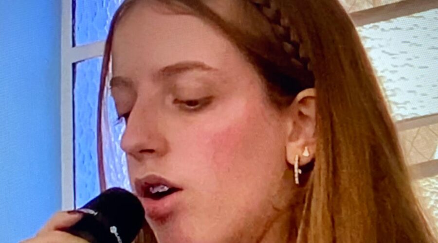 Celebração Eucarística: Apóstol@s da Oração ao Sagrado Coração de Jesus. Padre Luiz Carlos Vitório. Ministra Extraordinária da Sagrada Comunhão Maria Angélica A. de Moraes Tavares. Acolhida e Preces da Comunidade Freitas Ferreira Fonseca. Salmo Isaías - Com Alegria Bebereis do Manancial da Salvação - Mestre Polêmico. Leitura Salete Libardoni. Igreja Nossa Senhora Mãe de Deus, Bairro Nossa Senhora de Lourdes, Juiz de Fora, Minas Gerais/MG, Brasil. Registro de Capoeira Mestre Polêmico - Professor Doutor João Couto Teixeira. IMG_4344/53. 7,51 GB. 15h00. Sexta-feira, 07 de Junho de 2024. HD 1080p. MOV. Universidade Livre de Estudos Culturais da Capoeira - Universidade da Capoeira - UNICAPOEIRA, Instituto de Educação Socioambiental - IESAMBI, Associação de Capoeira - ASCA e Grupo de Capoeira MEIA LUA - Fundado Terça-feira, 29 de Maio de 1962. Seja membro deste canal e ganhe benefícios: https://www.youtube.com/channel/UCE6HrA5Y_VZ4-hgw8FG13aw/join PIX - polemico72@hotmail.com