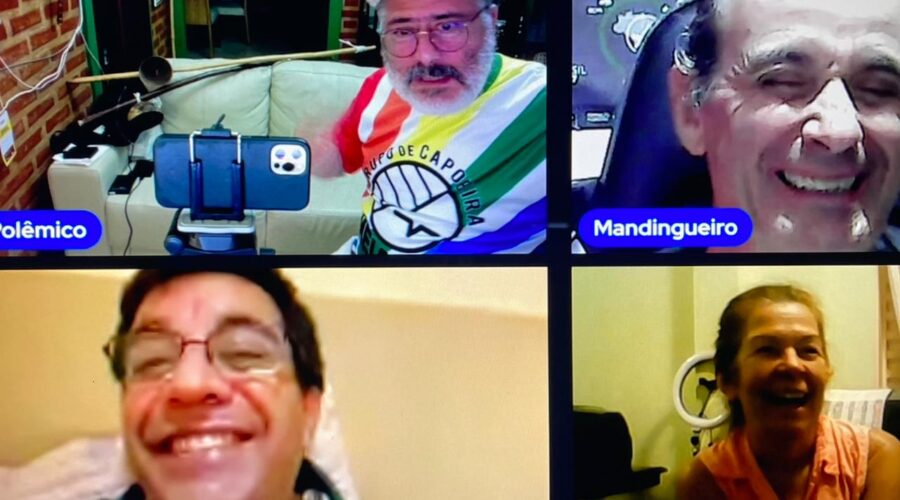 Berimbaus: Amazonas, Maculelê e Idalina. Mestr@s Polêmico, Mandingueiro - Peter Faluhelyi, Laura Cavalieri Bisio e Coruja - Édio Neto. Sala de Entrar, Tigüéra 360, Juiz de Fora, Minas Gerais/MG, Brasil. Registro de Capoeira Mestre Polêmico - Professor Doutor João Couto Teixeira. IMG_9872. 4,24 GB. 19h30. Quinta-feira, 04 de Julho de 2024. HD 1080p. MOV. Universidade Livre de Estudos Culturais da Capoeira - Universidade da Capoeira - UNICAPOEIRA, Instituto de Educação Socioambiental - IESAMBI, Associação de Capoeira - ASCA e Grupo de Capoeira MEIA LUA - Fundado Terça-feira, 29 de Maio de 1962. Orquestra Harmônica de Berimbaus. Seja membro deste canal e ganhe benefícios: https://www.youtube.com/channel/UCE6HrA5Y_VZ4-hgw8FG13aw/join PIX - polemico72@hotmail.com