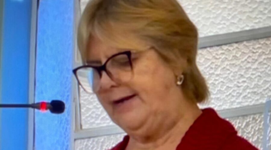 Celebração Eucarística e Terço dos Homens em Família: Padre Luiz Carlos Vitório e Coordenador Cláudio. Ministr@s Extraordinári@s da Sagrada Comunhão Cláudia Cristina Lessa Duarte e Amaro Azevedo. Acolhida e Preces da Comunidade Isabel. Salmo 129 - No Senhor Toda a Graça e Redenção - Mestre Polêmico. Pastoral da Música Ministro Extraordinário da Sagrada Comunhão Antônio Reis, Mestres Polêmico e Avatar - Giovanni Diomedson de Andrade e Léo. Igreja Nossa Senhora Mãe de Deus, Bairro Nossa Senhora de Lourdes, Juiz de Fora, Minas Gerais/MG, Brasil. Registro de Capoeira Mestre Polêmico - Professor Doutor João Couto Teixeira. IMG_4546. 8,82 GB. 08h00. Domingo, 09 de Junho de 2024. HD 1080p. MOV. Universidade Livre de Estudos Culturais da Capoeira - Universidade da Capoeira - UNICAPOEIRA, Instituto de Educação Socioambiental - IESAMBI, Associação de Capoeira - ASCA e Grupo de Capoeira MEIA LUA - Fundado Terça-feira, 29 de Maio de 1962. Seja membro deste canal e ganhe benefícios: https://www.youtube.com/channel/UCE6HrA5Y_VZ4-hgw8FG13aw/join PIX - polemico72@hotmail.com