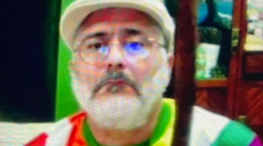 Berimbaus: Revisão de Toques Amazonas, Maculelê e Idalina. Mestre Polêmico. Sala de Entrar, Tigüéra 360, Juiz de Fora, Minas Gerais/MG, Brasil. Registro de Capoeira Mestre Polêmico - Professor Doutor João Couto Teixeira. IMG_9883. 1,48 GB. 20h30. Segunda-feira, 08 de Julho de 2024. HD 1080p. MOV. Universidade Livre de Estudos Culturais da Capoeira - Universidade da Capoeira - UNICAPOEIRA, Instituto de Educação Socioambiental - IESAMBI, Associação de Capoeira - ASCA e Grupo de Capoeira MEIA LUA - Fundado Terça-feira, 29 de Maio de 1962. Orquestra Harmônica de Berimbaus. Seja membro deste canal e ganhe benefícios: https://www.youtube.com/channel/UCE6HrA5Y_VZ4-hgw8FG13aw/join PIX - polemico72@hotmail.com