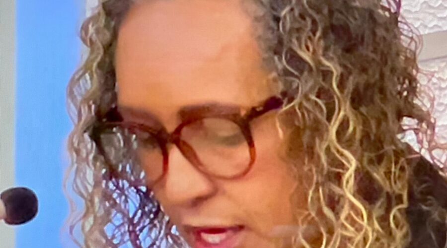 Celebração Eucarística: Padre Luiz Carlos Vitório. Ministra Extraordinária da Sagrada Comunhão Maria Inês. Salmo 50 - Minha Boca Anunciará Vosso Louvor - Mestre Polêmico. Preces da Comunidade Natália Regina Silva de Assis. Igreja Nossa Senhora Mãe de Deus, Bairro Nossa Senhora de Lourdes, Juiz de Fora, Minas Gerais/MG, Brasil. Registro de Capoeira Mestre Polêmico - Professor Doutor João Couto Teixeira. IMG_9893. 5,27 GB. 07h00. Sexta-feira, 12 de Julho de 2024. HD 1080p. MOV. Universidade Livre de Estudos Culturais da Capoeira - Universidade da Capoeira - UNICAPOEIRA, Instituto de Educação Socioambiental - IESAMBI, Associação de Capoeira - ASCA e Grupo de Capoeira MEIA LUA - Fundado Terça-feira, 29 de Maio de 1962. Seja membro deste canal e ganhe benefícios: https://www.youtube.com/channel/UCE6HrA5Y_VZ4-hgw8FG13aw/join PIX - polemico72@hotmail.com