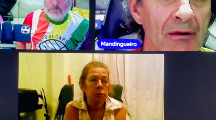 Berimbaus: Toques e Cantoria - Iúna Verdadeira e Amazonas. Mestr@s Polêmico, Mandingueiro - Peter Faluhelyi e Laura Cavalieri Bisio. Sala de Entrar, Tigüéra 360, Juiz de Fora, Minas Gerais/MG, Brasil. Registro de Capoeira Mestre Polêmico - Professor Doutor João Couto Teixeira. IMG_9987. 4,2 GB. 19h30. Quinta-feira, 15 de Agosto de 2024. HD 1080p. MOV. Universidade Livre de Estudos Culturais da Capoeira - Universidade da Capoeira - UNICAPOEIRA, Instituto de Educação Socioambiental - IESAMBI, Associação de Capoeira - ASCA e Grupo de Capoeira MEIA LUA - Fundado Terça-feira, 29 de Maio de 1962. Orquestra Harmônica de Berimbaus. Seja membro deste canal e ganhe benefícios: https://www.youtube.com/channel/UCE6HrA5Y_VZ4-hgw8FG13aw/join PIX - polemico72@hotmail.com