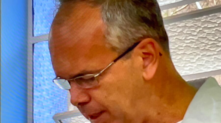 Celebração Eucarística: Frei Flávio Henrique de Castro. Ministr@s Extraordinári@s da Sagrada Comunhão Ana Maria e Antônio Reis. Acolhida Ministra Extraordinária da Sagrada Comunhão Ana Venâncio. Primeira Leitura Sebastião Rosa Leite Filho. Salmo 22 - O Senhor é o Pastor que me Conduz: Felicidade e todo Bem hão de Seguir-me! - Mestre Polêmico. Segunda Leitura Coordenador Cláudio Luiz Farias. Preces da Comunidade Ministro Extraordinário da Sagrada Comunhão Amaro Azevedo. Pastoral da Música Luiz Gajardo e Axander Azalim. Igreja Nossa Senhora Mãe de Deus, Bairro Nossa Senhora de Lourdes, Juiz de Fora, Minas Gerais/MG, Brasil. Registro de Capoeira Mestre Polêmico - Professor Doutor João Couto Teixeira. IMG_9907. 11,71 GB. 08h00. Domingo, 21 de Julho de 2024. HD 1080p. MOV. Universidade Livre de Estudos Culturais da Capoeira - Universidade da Capoeira - UNICAPOEIRA, Instituto de Educação Socioambiental - IESAMBI, Associação de Capoeira - ASCA e Grupo de Capoeira MEIA LUA - Fundado Terça-feira, 29 de Maio de 1962. Seja membro deste canal e ganhe benefícios: https://www.youtube.com/channel/UCE6HrA5Y_VZ4-hgw8FG13aw/join PIX - polemico72@hotmail.com