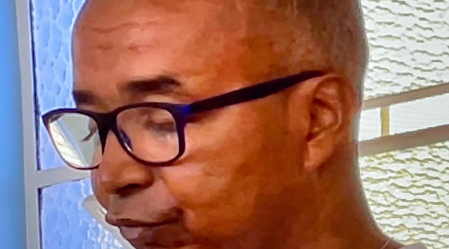 Celebração Eucarística: Padre Luiz Carlos Vitório. Diácono Márcio Rosa dos Santos. Ministr@s Extraordinári@s da Sagrada Comunhão Ana Maria e Antônio Reis. Acolhida Ministro Extraordinário da Sagrada Comunhão Eduardo Boscaro Yung. Primeira Leitura Sebastião Rosa Leite Filho. Salmo 44 - À Vossa Direita Se Encontra a Rainha, Com Veste Esplendente de Ouro de Ofir - Mestre Polêmico. Segunda Leitura Coordenador Cláudio Luiz Farias. Preces da Comunidade Ministro Extraordinário da Sagrada Comunhão Amaro Azevedo. Pastoral da Música Luiz Gajardo. Igreja Nossa Senhora Mãe de Deus, Bairro Nossa Senhora de Lourdes, Juiz de Fora, Minas Gerais/MG, Brasil. Registro de Capoeira Mestre Polêmico - Professor Doutor João Couto Teixeira. IMG_9991. 8,78 GB. 08h00. Domingo, 18 de Agosto de 2024. HD 1080p. MOV. Universidade Livre de Estudos Culturais da Capoeira - Universidade da Capoeira - UNICAPOEIRA, Instituto de Educação Socioambiental - IESAMBI, Associação de Capoeira - ASCA e Grupo de Capoeira MEIA LUA - Fundado Terça-feira, 29 de Maio de 1962. Seja membro deste canal e ganhe benefícios: https://www.youtube.com/channel/UCE6HrA5Y_VZ4-hgw8FG13aw/join PIX - polemico72@hotmail.com