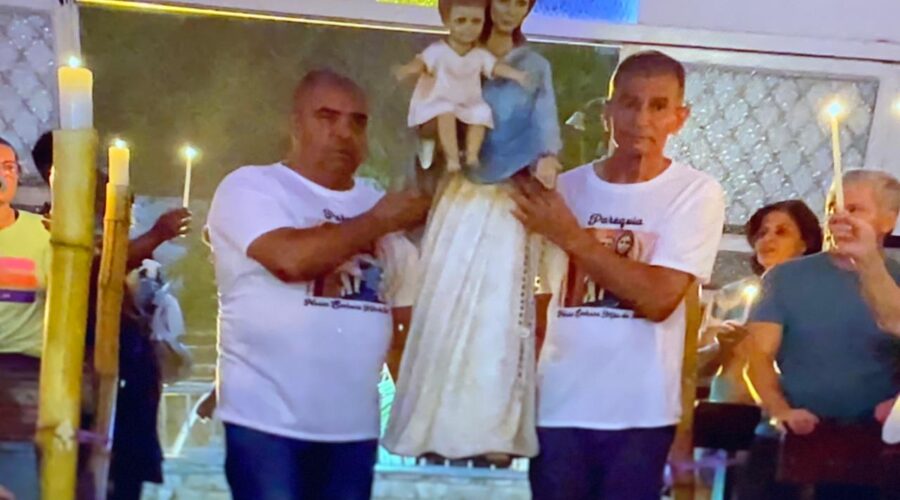 Celebração Eucarística: Dia da Padroeira. Padre Luiz Carlos Vitório. Diácono Márcio Rosa dos Santos. Salmo 70 - Exulto de Alegria no Senhor. Pastoral da Música Deusimar Silveira e Erick William. Igreja Nossa Senhora Mãe de Deus, Bairro Nossa Senhora de Lourdes, Juiz de Fora, Minas Gerais/MG, Brasil. Registro de Capoeira Mestre Polêmico - Professor Doutor João Couto Teixeira. IMG_0044. 10,38 GB. 18h00. Domingo, 08 de Setembro de 2024. HD 1080p. MOV. Universidade Livre de Estudos Culturais da Capoeira - Universidade da Capoeira - UNICAPOEIRA, Instituto de Educação Socioambiental - IESAMBI, Associação de Capoeira - ASCA e Grupo de Capoeira MEIA LUA - Fundado Terça-feira, 29 de Maio de 1962. Seja membro deste canal e ganhe benefícios: https://www.youtube.com/channel/UCE6HrA5Y_VZ4-hgw8FG13aw/join PIX - polemico72@hotmail.com