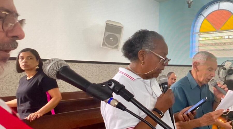 Celebração Eucarística: Padre Luiz Carlos Vitório. Ministro Extraordinário da Sagrada Comunhão Amaro Azevedo. Acolhida Ana Venâncio. Primeira Leitura Sebastião Rosa Leite Filho. Salmo 70 - Exulto de Alegria no Senhor - Mestre Polêmico. Segunda Leitura Aparecida Nascimento. Pastoral da Música Ministro Extraordinário da Sagrada Comunhão Antônio Reis, Mestres Polêmico, Avatar - Giovani Diomedson de Andrade, Alexander Azalim e Leonardo Torres. Igreja Nossa Senhora Mãe de Deus, Bairro Nossa Senhora de Lourdes, Juiz de Fora, Minas Gerais/MG, Brasil. Registro de Capoeira Mestre Polêmico - Professor Doutor João Couto Teixeira. IMG_0040. 8,35 GB. 08h00. Domingo, 08 de Setembro de 2024. HD 1080p. MOV. Universidade Livre de Estudos Culturais da Capoeira - Universidade da Capoeira - UNICAPOEIRA, Instituto de Educação Socioambiental - IESAMBI, Associação de Capoeira - ASCA e Grupo de Capoeira MEIA LUA - Fundado Terça-feira, 29 de Maio de 1962. Seja membro deste canal e ganhe benefícios: https://www.youtube.com/channel/UCE6HrA5Y_VZ4-hgw8FG13aw/join PIX - polemico72@hotmail.com