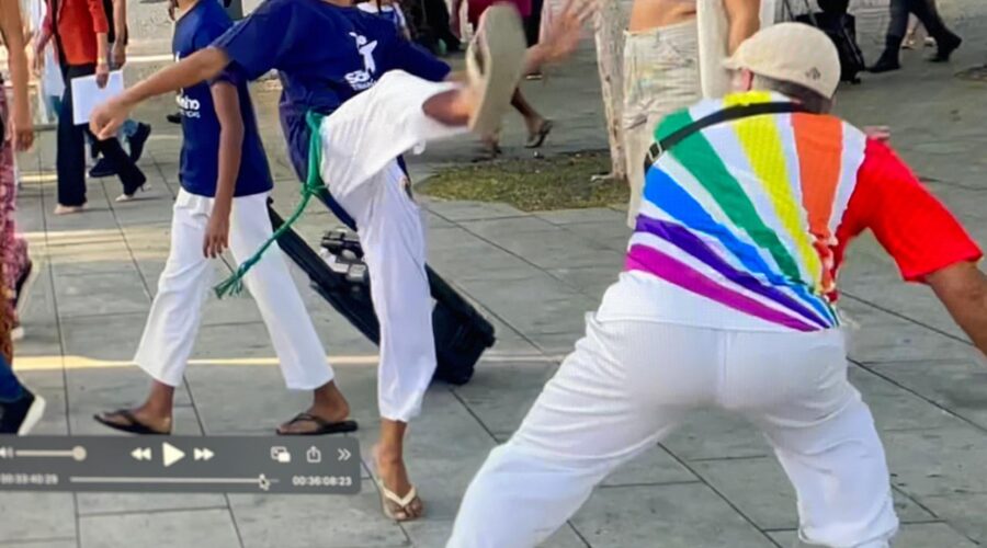 Sétimo Encontro Nacional de Bambas: Mestres Jagunço e José Antônio Pinheiro Filho. Câmara Municipal, Rio de Janeiro/RJ, Brasil. Registro de Capoeira Mestre Polêmico - Professor Doutor João Couto Teixeira. IMG_9925/6/7/8/9/30/1. 4,1 GB. 13h58/15h16. Sexta-feira, 02 de Agosto de 2024. HD 1080p. MOV. Universidade Livre de Estudos Culturais da Capoeira - Universidade da Capoeira - UNICAPOEIRA, Instituto de Educação Socioambiental - IESAMBI, Associação de Capoeira - ASCA e Grupo de Capoeira MEIA LUA - Fundado Terça-feira, 29 de Maio de 1962. Orquestra Harmônica de Berimbaus. Seja membro deste canal e ganhe benefícios: https://www.youtube.com/channel/UCE6HrA5Y_VZ4-hgw8FG13aw/join PIX - polemico72@hotmail.com