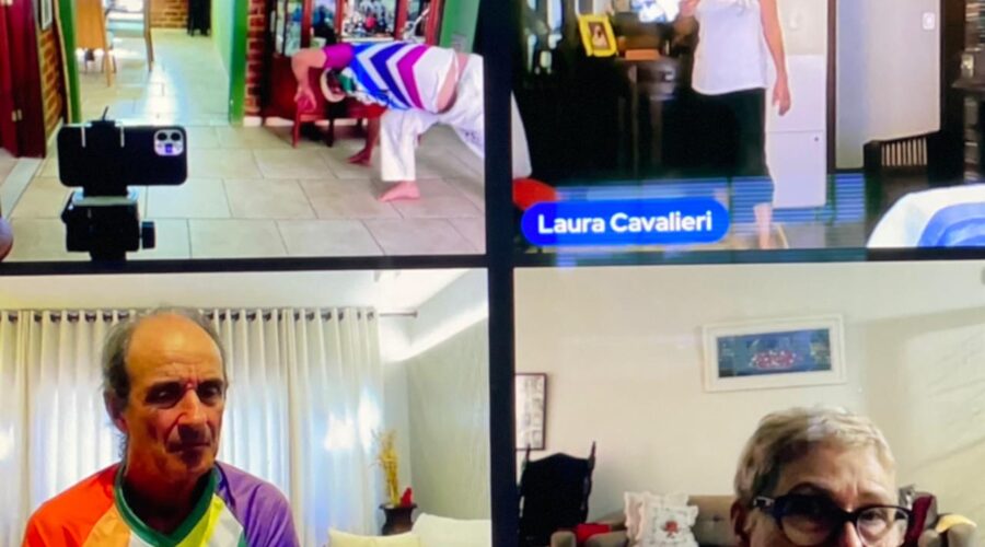 Treino de Ginga e Sequências do Mestre Marco Aurélio de Moraes Barros. Mestr@s Polêmico, Laura Cavalieri Bisio, Lua - Maria Isabel Melotti Xible e Mandingueiro - Peter Faluhelyi. Sala de Entrar, Tigüéra 360, Juiz de Fora, Minas Gerais/MG, Brasil. Registro de Capoeira Mestre Polêmico - Professor Doutor João Couto Teixeira. IMG_9909. 9,7 GB. 14h01. Terça-feira, 23 de Julho de 2024. HD 1080p. MOV. Universidade Livre de Estudos Culturais da Capoeira - Universidade da Capoeira - UNICAPOEIRA, Instituto de Educação Socioambiental - IESAMBI, Associação de Capoeira - ASCA e Grupo de Capoeira MEIA LUA - Fundado Terça-feira, 29 de Maio de 1962. Orquestra Harmônica de Berimbaus. Seja membro deste canal e ganhe benefícios: https://www.youtube.com/channel/UCE6HrA5Y_VZ4-hgw8FG13aw/join PIX - polemico72@hotmail.com