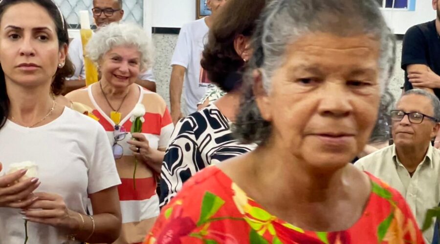 Tríduo à Padroeira - 3º Dia, Celebração Eucarística: Padre Luiz Carlos Vitório. Diácono Márcio Rosa dos Santos. Ministr@s Extraordinári@s da Sagrada Comunhão Antônio, Ana Maria Reis e Ana Venâncio. Acolhida Eduardo Boscaro Yung. Leitura Sebastião Rosa Leite Filho. Salmo 144 - O Senhor Está Perto de Quem o Invoca - Mestre Polêmico. Pastoral da Música Ludmila Ribeiro Boscaro Yung e Alexander Azalim. Igreja Nossa Senhora Mãe de Deus, Bairro Nossa Senhora de Lourdes, Juiz de Fora, Minas Gerais/MG, Brasil. Registro de Capoeira Mestre Polêmico - Professor Doutor João Couto Teixeira. IMG_0039. 9,55 GB. 19h00. Sábado, 07 de Setembro de 2024. HD 1080p. MOV. Universidade Livre de Estudos Culturais da Capoeira - Universidade da Capoeira - UNICAPOEIRA, Instituto de Educação Socioambiental - IESAMBI, Associação de Capoeira - ASCA e Grupo de Capoeira MEIA LUA - Fundado Terça-feira, 29 de Maio de 1962. Seja membro deste canal e ganhe benefícios: https://www.youtube.com/channel/UCE6HrA5Y_VZ4-hgw8FG13aw/join PIX - polemico72@hotmail.com