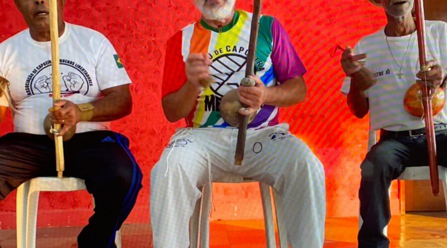 UNICAPOEIRA: Berimbaus Batuque e Cantoria. Mestres Jô - João Mendes Batista Barbosa Filho, Sabão - João Batista Lage Barbosa e Polêmico. Sede do Condomínio Residencial Tigüéra, Juiz de Fora, Minas Gerais/MG, Brasil. Registro de Capoeira Mestre Polêmico - Professor Doutor João Couto Teixeira. IMG_0007. 3,95 GB. 16h23. Sábado, 24 de Agosto de 2024. HD 1080p. MOV. Universidade Livre de Estudos Culturais da Capoeira - Universidade da Capoeira - UNICAPOEIRA, Instituto de Educação Socioambiental - IESAMBI, Associação de Capoeira - ASCA e Grupo de Capoeira MEIA LUA - Fundado Terça-feira, 29 de Maio de 1962. Orquestra Harmônica de Berimbaus. Seja membro deste canal e ganhe benefícios: https://www.youtube.com/channel/UCE6HrA5Y_VZ4-hgw8FG13aw/join PIX - polemico72@hotmail.com