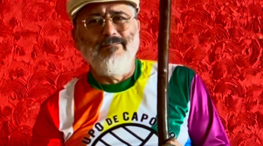 UNICAPOEIRA: MEIA LUA 62 Anos. Berimbau Solo - Revisando os Toques. Mestre Polêmico. Sede do Condomínio Residencial Tigüéra, Juiz de Fora, Minas Gerais/MG, Brasil. Registro de Capoeira Mestre Polêmico - Professor Doutor João Couto Teixeira. IMG_9895. 1,91 GB. 15h56. Sábado, 13 de Julho de 2024. HD 1080p. MOV. Universidade Livre de Estudos Culturais da Capoeira - Universidade da Capoeira - UNICAPOEIRA, Instituto de Educação Socioambiental - IESAMBI, Associação de Capoeira - ASCA e Grupo de Capoeira MEIA LUA - Fundado Terça-feira, 29 de Maio de 1962. Orquestra Harmônica de Berimbaus. Seja membro deste canal e ganhe benefícios: https://www.youtube.com/channel/UCE6HrA5Y_VZ4-hgw8FG13aw/join PIX - polemico72@hotmail.com