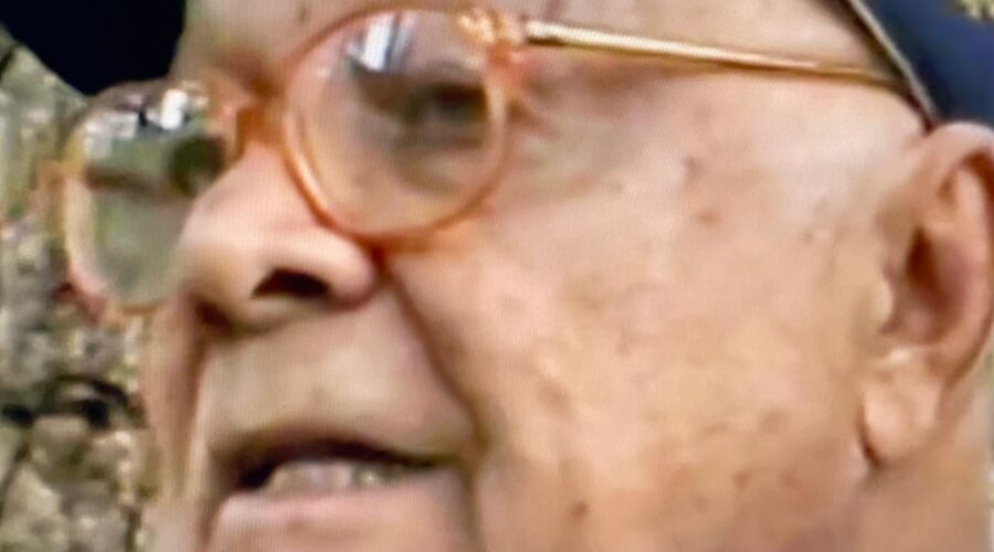 Capoeira Mestre Onça Tigre - Doutor Milton Freire de Carvalho: Lampião, Mestre Bimba e Papoeira no CIEF/Brasília. Sala de Entrar, Tigüéra 360, Juiz de Fora, Minas Gerais/MG, Brasil. Registro de Capoeira Mestre Polêmico - Professor Doutor João Couto Teixeira. IMG_0096/9/102/4. 18,92 GB. 12h42/17h40. Sexta-feira, 18 de Outubro de 2024. HD 1080p. MOV. Universidade Livre de Estudos Culturais da Capoeira - Universidade da Capoeira - UNICAPOEIRA, Instituto de Educação Socioambiental - IESAMBI, Associação de Capoeira - ASCA e Grupo de Capoeira MEIA LUA - Fundado Terça-feira, 29 de Maio de 1962. Orquestra Harmônica de Berimbaus. Seja membro deste canal e ganhe benefícios: https://www.youtube.com/channel/UCE6HrA5Y_VZ4-hgw8FG13aw/join PIX - polemico72@hotmail.com