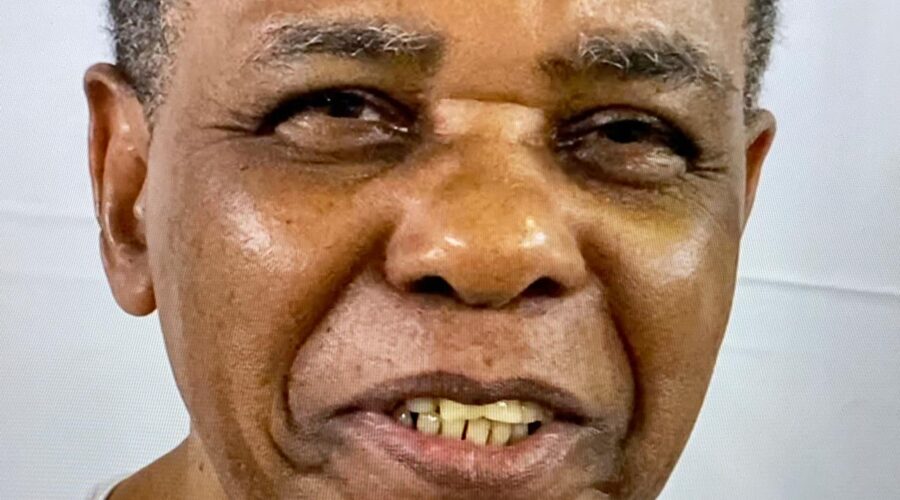 Mestres Fábio Parada e Bolinha - Aparício Nascimento: Associação de Capoeira Movimentos - 42 Anos. Santos, São Paulo/SP, Brasil. Registro de Capoeira Mestre Polêmico - Professor Doutor João Couto Teixeira. IMG_6986/8. 4,85 GB. 14h40. Sábado, 12 de Outubro de 2024. HD 1080. #capoeiramestresombrarobertotelesdeoliveira #capoeiramestrefabioparada #capoeiramestresombrinhaalbertoJosedefreitas #capoeiramestreback #capoeiramestrezanetti #capoeiramestreneguinhojoãobarbosa #capoeiramestreniltonribasmartinsjunior #capoeiramestremarcelocunha #capoeiramestremarciosantos #capoeiramestregogodeourorogeriofonseca #capoeiramestrakatia #capoeiramestrecartaonesonjunior #capoeiramestrewagner #capoeiracontramestrejeffersongomesnogueira #capoeiracontramestreflexarenatopereiragonçalves Universidade Livre de Estudos Culturais da Capoeira - Universidade da Capoeira - UNICAPOEIRA, Instituto de Educação Socioambiental - IESAMBI, Associação de Capoeira - ASCA e Grupo de Capoeira MEIA LUA - Fundado Terça-feira, 29 de Maio de 1962. Seja membro deste canal e ganhe benefícios: https://www.youtube.com/channel/UCE6HrA5Y_VZ4-hgw8FG13aw/join PIX - polemico72@hotmail.com