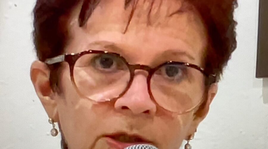 Tríduo: Primeiro Dia - Celebração da Palavra. Diácono Márcio Rosa dos Santos. Preces da Comunidade Ministra Extraordinária da Sagrada Comunhão Vera Milagre. Sociedade São Vicente de Paulo, Comunidade Nossa Senhora do Carmo, Bloco JK, Bairro Costa Carvalho, Juiz de Fora, Minas Gerais/MG, Brasil. Registro de Capoeira Mestre Polêmico - Professor João Couto Teixeira. IMG_0067. 6,85 GB. 19h30. Quarta-feira, 25 de Setembro de 2024. HD 1080p. Universidade Livre de Estudos Culturais da Capoeira - Universidade da Capoeira - UNICAPOEIRA, Instituto de Educação Socioambiental - IESAMBI, Associação de Capoeira - ASCA e Grupo de Capoeira MEIA LUA - Fundado Terça-feira, 29 de Maio de 1962. Seja membro deste canal e ganhe benefícios: https://www.youtube.com/channel/UCE6HrA5Y_VZ4-hgw8FG13aw/join PIX - polemico72@hotmail.com