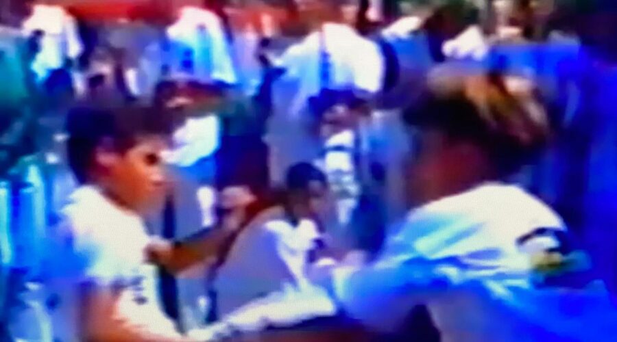 Mestre Alexandre José Ribeiro de Amorim: Santa Rita do Jacutinga, Minas Gerais/MG, Brasil. Registro de Capoeira Mestre Polêmico - Professor Doutor João Couto Teixeira. 10,49 GB. HD 1080p. MOV. Universidade Livre de Estudos Culturais da Capoeira - Universidade da Capoeira - UNICAPOEIRA, Instituto de Educação Socioambiental - IESAMBI, Associação de Capoeira - ASCA e Grupo de Capoeira MEIA LUA - Fundado Terça-feira, 29 de Maio de 1962. Seja membro deste canal e ganhe benefícios: https://www.youtube.com/channel/UCE6HrA5Y_VZ4-hgw8FG13aw/join PIX - polemico72@hotmail.com