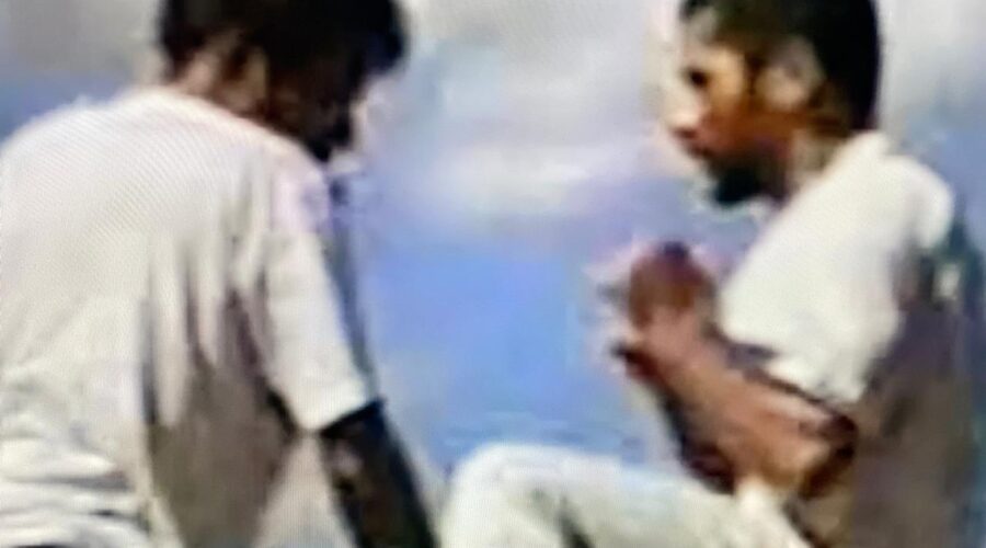 Mestre Polêmico: Sequências e Toques ao Berimbau. Centro de Ensino Médio Setor Leste - CEMSL, Brasília, Distrito Federal/DF, Brasil. Registro de Capoeira Mestre Polêmico - Professor Doutor João Couto Teixeira. 4,32 GB. Terça-feira, 06 de Julho de 1999. HD 1080p. MOV. Universidade Livre de Estudos Culturais da Capoeira - Universidade da Capoeira - UNICAPOEIRA, Instituto de Educação Socioambiental - IESAMBI, Associação de Capoeira - ASCA e Grupo de Capoeira MEIA LUA - Fundado Terça-feira, 29 de Maio de 1962. Seja membro deste canal e ganhe benefícios: https://www.youtube.com/channel/UCE6HrA5Y_VZ4-hgw8FG13aw/join PIX - polemico72@hotmail.com