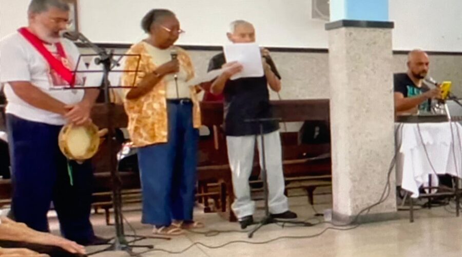 Celebração Eucarística: Padre Luiz Carlos Vitório. Ministros Extraordinários da Sagrada Comunhão Amaro Azevedo e Moreco. Pastoral da Música Ministro Extraordinário da Sagrada Comunhão Antônio Reis, Isabel, Capoeira Mestres Polêmico e Avatar - Giovanni Diomedson de Andrade. Igreja Nossa Senhora Mãe de Deus, Bairro Nossa Senhora de Lourdes, Juiz de Fora, Minas Gerais/MG, Brasil. Registro de Capoeira Mestra Perigosa - Marialú. IMG_0151. 7,91 GB. 08h00. Domingo, 03 de Novembro de 2024. HD 1080p. MOV. Universidade Livre de Estudos Culturais da Capoeira - Universidade da Capoeira - UNICAPOEIRA, Instituto de Educação Socioambiental - IESAMBI, Associação de Capoeira - ASCA e Grupo de Capoeira MEIA LUA - Fundado Terça-feira, 29 de Maio de 1962. Seja membro deste canal e ganhe benefícios: https://www.youtube.com/channel/UCE6HrA5Y_VZ4-hgw8FG13aw/join PIX - polemico72@hotmail.com