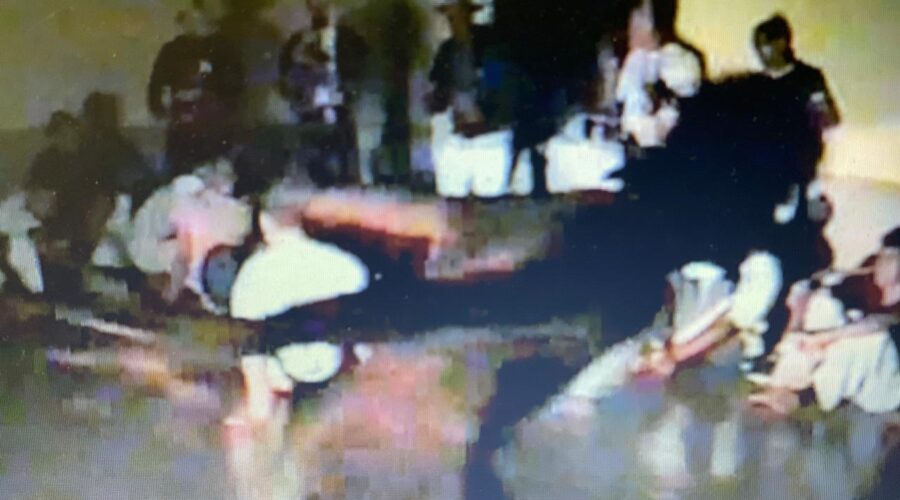 Mestre Squizyto - Reginaldo Silveira da Costa. Brasília, Distrito Federal/DF, Brasil. Registro de Capoeira Mestre Polêmico - Professor Doutor João Couto Teixeira. 1,81 GB. HD 1080. MOV. Universidade Livre de Estudos Culturais da Capoeira - Universidade da Capoeira - UNICAPOEIRA, Instituto de Educação Socioambiental - IESAMBI, Associação de Capoeira - ASCA e Grupo de Capoeira MEIA LUA - Fundado Terça-feira, 29 de Maio de 1962. Orquestra Harmônica de Berimbaus. http://universidadedacapoeira.com/ Seja membro deste canal e ganhe benefícios: https://www.youtube.com/channel/UCE6HrA5Y_VZ4-hgw8FG13aw/join PIX - polemico72@hotmail.com