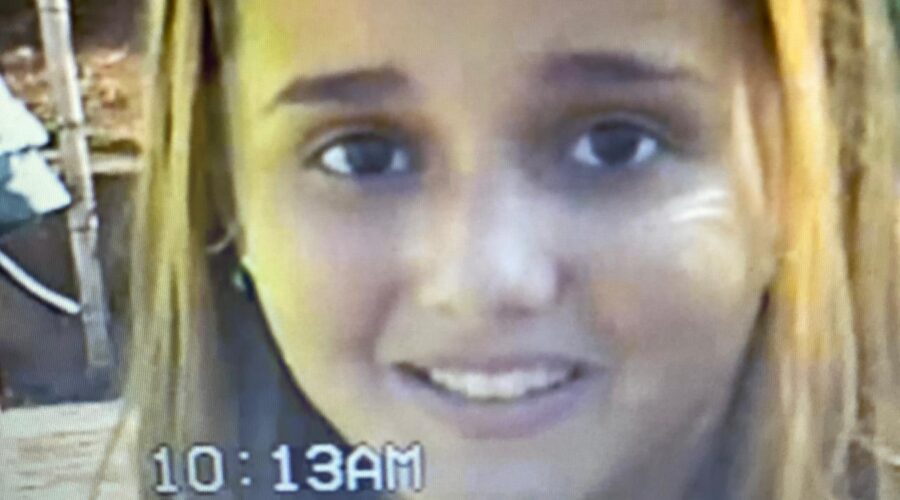 Navegada em Defesa do Lago Paranoá. Sargento Ismael e Cabo Edson do Corpo de Bombeiros Militares. Docentes Cinegrafista Euro, Professora Cândida e Capoeira Mestre Mandingueiro - Professor Doutor Peter Faluhely. Discentes Monitores Adonias Maloso e Murilo Raposo. Morte e Autópsia de Égua no Parto. Berdinazzi - Tarcísio Meira. Projeto Margem, Centro de Ensino Médio Setor Leste - CEMSL. Matriz. Brasília, Distrito Federal/DF, Brasil. Registro de Capoeira Mestre Polêmico - Professor Doutor João Couto Teixeira. 4,69 GB. Quarta-feira, 18 de Fevereiro de 1998. MOV. Universidade Livre de Estudos Culturais da Capoeira - Universidade da Capoeira - UNICAPOEIRA, Instituto de Educação Socioambiental - IESAMBI, Associação de Capoeira - ASCA e Grupo de Capoeira MEIA LUA - Fundado Terça-feira, 29 de Maio de 1962. Orquestra Harmônica de Berimbaus. http://universidadedacapoeira.com/ Seja membro deste canal e ganhe benefícios: https://www.youtube.com/channel/UCE6HrA5Y_VZ4-hgw8FG13aw/join PIX - polemico72@hotmail.com