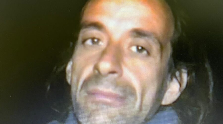 Projeto Margem: Excursão ao Parque Nacional Chapada dos Veadeiros e sua Exuberante Vegetação. Artistas Plásticas Alda Carvalho, Salete Libardoni, Capoeira Mestre Mandingueiro - Professor Doutor Peter Faluhelyi e Monitor Yuri Soares Franco. Matriz. Alto Paraíso, São Jorge, Goiás/GO, Brasil. Registro de Capoeira Mestre Polêmico - Professor Doutor João Couto Teixeira. 7,27 GB. 1999. MOV. Universidade Livre de Estudos Culturais da Capoeira - Universidade da Capoeira - UNICAPOEIRA, Instituto de Educação Socioambiental - IESAMBI, Associação de Capoeira - ASCA e Grupo de Capoeira MEIA LUA - Fundado Terça-feira, 29 de Maio de 1962. Orquestra Harmônica de Berimbaus. http://universidadedacapoeira.com/ Seja membro deste canal e ganhe benefícios: https://www.youtube.com/channel/UCE6HrA5Y_VZ4-hgw8FG13aw/join PIX - polemico72@hotmail.com