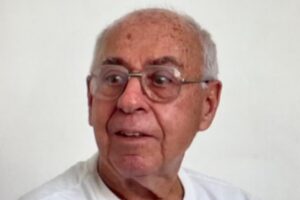 Capoeira 500 Anos - Angola e Regional: Mestres Reynaldo Teixeira Alves e André Luiz Lacé Lopes. Sala de Entrar, Tigüéra 360, Juiz de Fora, Minas Gerais/MG, Brasil. Registro de Capoeira Mestre Polêmico - Professor Doutor João Couto Teixeira. IMG_6193. 4,33 MB. 13h41. Sábado, 18 de Outubro de 2025. HD 1080p. MOV. Universidade Livre de Estudos Culturais da Capoeira - Universidade da Capoeira - UNICAPOEIRA, Instituto de Educação Socioambiental - IESAMBI, Associação de Capoeira - ASCA e Grupo de Capoeira MEIA LUA - Fundado Terça-feira, 29 de Maio de 1962. Orquestra Harmônica de Berimbaus. http://universidadedacapoeira.com/ Seja membro deste canal e ganhe benefícios: https://www.youtube.com/channel/UCE6HrA5Y_VZ4-hgw8FG13aw/join PIX - polemico72@hotmail.com