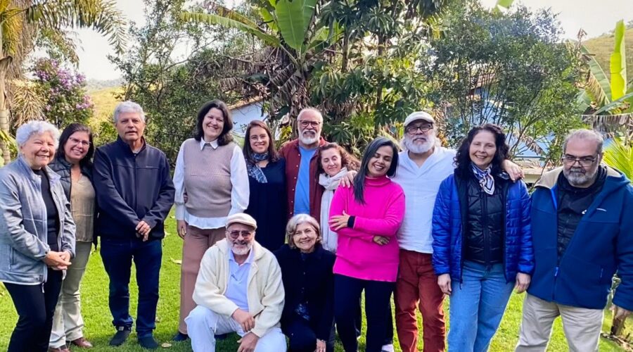 Capoeira Mestre Asè Dudu - Faustino Luiz Couto Teixeira: João Guimarães Rosa - Grande Sertão - Veredas. Riobaldo Tatarana... Urutu Branco. Faixa de Gaia, Condomínio Rural Vale da Serra, Bairro Salvaterra, Juiz de Fora, Minas Gerais/MG, Brasil. Registro de Capoeira Mestre Polêmico - Professor Doutor João Couto Teixeira. IMG_4648. 44,78 GB. 08h09. Sábado, 26 de Julho de 2025. HD 1080p. MOV. Universidade Livre de Estudos Culturais da Capoeira - Universidade da Capoeira - UNICAPOEIRA, Instituto de Educação Socioambiental - IESAMBI, Associação de Capoeira - ASCA e Grupo de Capoeira MEIA LUA - Fundado Terça-feira, 29 de Maio de 1962. http://universidadedacapoeira.com/ Seja membro deste canal e ganhe benefícios: https://www.youtube.com/channel/UCE6HrA5Y_VZ4-hgw8FG13aw/join PIX - polemico72@hotmail.com