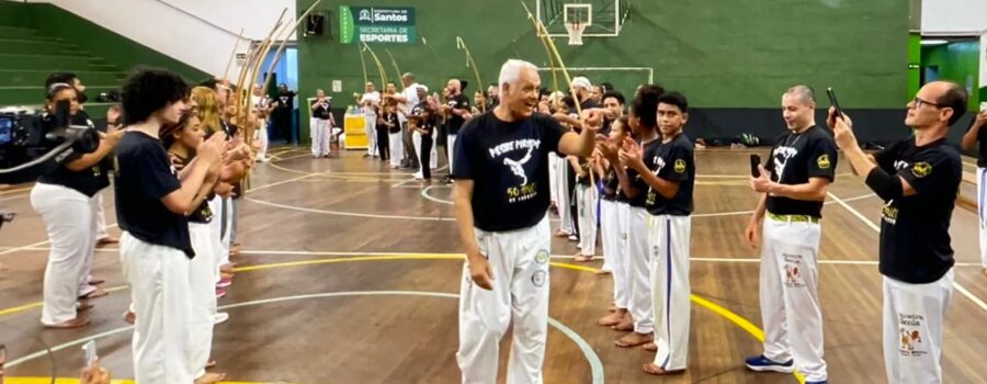 Capoeira Movimentos: Mestre Fábio Parada. Berimbalada. Santos, São Paulo/SP, Brasil. Registro de Capoeira Mestre Polêmico - Professor Doutor João Couto Teixeira. IMG_6138/90. 404,4 MB. 04h47/21h00. Domingo, 05 de Outubro de 2025. HD 1080. #capoeiramestresombrarobertotelesdeoliveira #capoeiramestrefabioparada #capoeiramestreeduardosorti #capoeiramestrejoserobertozanetti #capoeiramestreniltonribasmartinsjunior #capoeiramestremarcelocunha #capoeiramestremarciosantos #capoeiramestregogodeourorogeriofonseca #capoeiramestrakatia #capoeiramestrecartaonesonjunior #capoeiramestrewagner #capoeiramestrejeffersongomesnogueira #capoeiramestreflexarenatopereiragonçalves #capoeiramestremontanhamarshallcarder #capoeiramestresorrisoandre #capoeiramestraannaoya Universidade Livre de Estudos Culturais da Capoeira - Universidade da Capoeira - UNICAPOEIRA, Instituto de Educação Socioambiental - IESAMBI, Associação de Capoeira - ASCA e Grupo de Capoeira MEIA LUA - Fundado Terça-feira, 29 de Maio de 1962. http://universidadedacapoeira.com/ Seja membro deste canal e ganhe benefícios: https://www.youtube.com/channel/UCE6HrA5Y_VZ4-hgw8FG13aw/join PIX - polemico72@hotmail.com