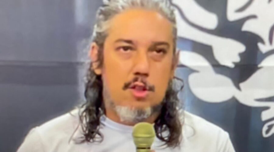 Capoeira Movimentos: Mestre Márcio Santos. Santos, São Paulo/SP, Brasil. Registro de Capoeira Mestre Polêmico - Professor Doutor João Couto Teixeira. IMG_6138/90. 6,13 GB. 04h47/21h00. Domingo, 05 de Outubro de 2025. HD 1080. #capoeiramestresombrarobertotelesdeoliveira #capoeiramestrefabioparada #capoeiramestreeduardostorti #capoeiramestrejoserobertozanetti #capoeiramestreniltonribasmartinsjunior #capoeiramestremarcelocunha #capoeiramestremarciosantos #capoeiramestregogodeourorogeriofonseca #capoeiramestrakatia #capoeiramestrecartaonesonjunior #capoeiramestrewagner #capoeiramestrejeffersongomesnogueira #capoeiramestreflexarenatopereiragonçalves #capoeiramestremontanhamarshallcarder #capoeiramestresorrisoandre #capoeiramestraannaoya Universidade Livre de Estudos Culturais da Capoeira - Universidade da Capoeira - UNICAPOEIRA, Instituto de Educação Socioambiental - IESAMBI, Associação de Capoeira - ASCA e Grupo de Capoeira MEIA LUA - Fundado Terça-feira, 29 de Maio de 1962. http://universidadedacapoeira.com/ Seja membro deste canal e ganhe benefícios: https://www.youtube.com/channel/UCE6HrA5Y_VZ4-hgw8FG13aw/join PIX - polemico72@hotmail.com