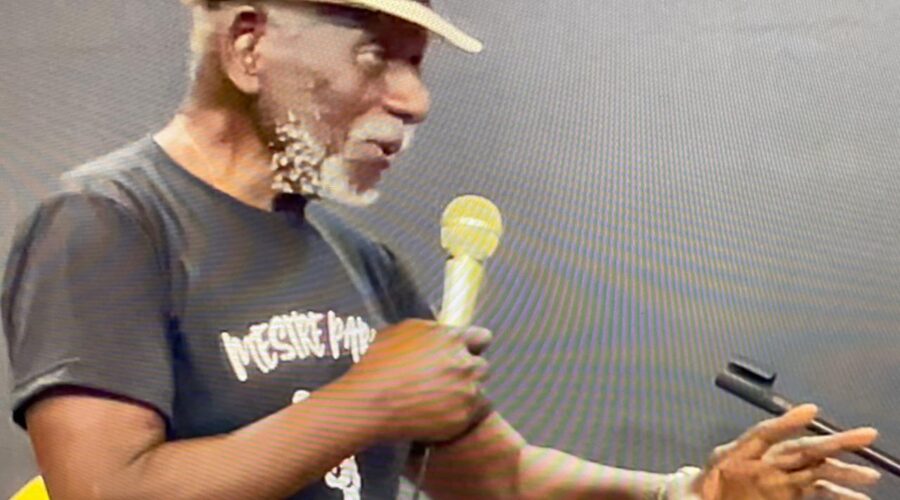 Capoeira Movimentos: Mestre Sombra - Roberto Teles de Oliveira. Santos, São Paulo/SP, Brasil. Registro de Capoeira Mestre Polêmico - Professor Doutor João Couto Teixeira. IMG_6138/90. 446,8 MB. 04h47/21h00. Domingo, 05 de Outubro de 2025. HD 1080. #capoeiramestresombrarobertotelesdeoliveira #capoeiramestrefabioparada #capoeiramestreeduardostorti #capoeiramestrejoserobertozanetti #capoeiramestreniltonribasmartinsjunior #capoeiramestremarcelocunha #capoeiramestremarciosantos #capoeiramestregogodeourorogeriofonseca #capoeiramestrakatia #capoeiramestrecartaonesonjunior #capoeiramestrewagner #capoeiramestrejeffersongomesnogueira #capoeiramestreflexarenatopereiragonçalves #capoeiramestremontanhamarshallcarder #capoeiramestresorrisoandre #capoeiramestraannaoya Universidade Livre de Estudos Culturais da Capoeira - Universidade da Capoeira - UNICAPOEIRA, Instituto de Educação Socioambiental - IESAMBI, Associação de Capoeira - ASCA e Grupo de Capoeira MEIA LUA - Fundado Terça-feira, 29 de Maio de 1962. http://universidadedacapoeira.com/ Seja membro deste canal e ganhe benefícios: https://www.youtube.com/channel/UCE6HrA5Y_VZ4-hgw8FG13aw/join PIX - polemico72@hotmail.com