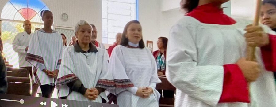 Celebração Eucarística: Padre Guanair da Silva Santos. Ministr@s Extraordinári@s da Sagrada Comunhão Alexander Azalim e Esposa. Acólita Maria Fernanda Maia. Acolhida José Mauro Bul-la. Primeira Leitura Elizângela Martins Simas. Salmo 14 - Senhor, Quem Morará em Vossa Casa? - Mestre Polêmico. Preces da Comunidade Nilcéia. Pastoral da Música Antônio Reis e Luiz Gajardo. Igreja Nossa Senhora Mãe de Deus, Bairro Nossa Senhora de Lourdes, Juiz de Fora, Minas Gerais/MG, Brasil. Registro de Capoeira Estrela Dalva - Artista Plástica e Cineasta Salete Libardoni. IMG_4489. 9,64 GB. 09h00. Domingo, 20 de Julho de 2025. HD 1080p. MOV. Universidade Livre de Estudos Culturais da Capoeira - Universidade da Capoeira - UNICAPOEIRA, Instituto de Educação Socioambiental - IESAMBI, Associação de Capoeira - ASCA e Grupo de Capoeira MEIA LUA - Fundado Terça-feira, 29 de Maio de 1962. http://universidadedacapoeira.com/ Seja membro deste canal e ganhe benefícios: https://www.youtube.com/channel/UCE6HrA5Y_VZ4-hgw8FG13aw/join PIX - polemico72@hotmail.com
