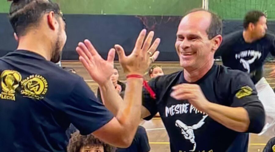 Mestre Fábio Parada: Roda Dupla. Associação de Capoeira Movimentos - 43 Anos, Santos. São Paulo/SP. Brasil, Registro de Capoeira Mestre Polêmico - Professor Doutor João Couto Teixeira, IMG_6138/45/0651/4/7087/90. 37.94 GB. 04h47/07h59/10h13. Domingo - 05 de Outubro de 2025, #capoeiramestresombrarobertotelesdeoliveira, #capoeiramestrefabioparada, #capoeiramestreeduardosorti, #capoeiramestrejoserobertozanetti, #capoeiramestreniltonribasmartinsjunior, #capoeiramestremarcelocunha, #capoeiramestremarciosantos, #capoeiramestregogodeourorogeriofonseca, #capoeiramestrakatia, #capoeiramestrecartaonesonjunior, #capoeiramestrewagner, #capoeiramestrejeffersongomesnogueira, #capoeiramestreflexarenatopereiragonçalves, #capoeiramestremontanhamarshallcarder, #capoeiramestresorrisoandre, #capoeiramestraannaoya, Universidade Livre de Estudos Culturais da Capoeira - Universidade da Capoeira - UNICAPOEIRA, Instituto de Educação Socioambiental - IESAMBI, Associação de Capoeira - ASCA, Grupo de Capoeira MEIA LUA - Fundado Terça-feira - 29 de Maio de 1962, http://universidadedacapoeira.com/, Seja membro deste canal e ganhe benefícios: https://www.youtube.com/channel/UCE6HrA5Y_VZ4-hgw8FG13aw/join, PIX - polemico72@hotmail.com,