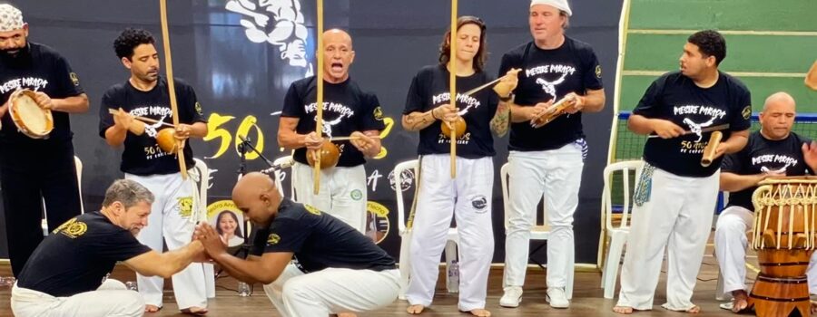 Mestre Fábio Parada: Séries e Jogo. Associação de Capoeira Movimentos - 43 Anos, Santos. SP. Brasil, Registro de Capoeira Mestre Polêmico - Professor Doutor João Couto Teixeira, IMG_6138/90. 5.01 GB. 04h47/21h00. Domingo - 05 de Outubro de 2025, #capoeiramestresombrarobertotelesdeoliveira, #capoeiramestrefabioparada, #capoeiramestreeduardosorti, #capoeiramestrejoserobertozanetti, #capoeiramestreniltonribasmartinsjunior, #capoeiramestremarcelocunha, #capoeiramestremarciosantos, #capoeiramestregogodeourorogeriofonseca, #capoeiramestrakatia, #capoeiramestrecartaonesonjunior, #capoeiramestrewagner, #capoeiramestrejeffersongomesnogueira, #capoeiramestreflexarenatopereiragonçalves, #capoeiramestremontanhamarshallcarder, #capoeiramestresorrisoandre, #capoeiramestraannaoya, Universidade Livre de Estudos Culturais da Capoeira - Universidade da Capoeira - UNICAPOEIRA, Instituto de Educação Socioambiental - IESAMBI, Associação de Capoeira - ASCA, Grupo de Capoeira MEIA LUA - Fundado Terça-feira - 29 de Maio de 1962, http://universidadedacapoeira.com/, Seja membro deste canal e ganhe benefícios: https://www.youtube.com/channel/UCE6HrA5Y_VZ4-hgw8FG13aw/join, PIX - polemico72@hotmail.com,