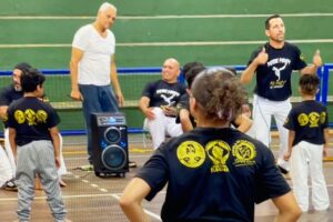 Mestre Flexa - Renato Pereira Gonçalves: Associação de Capoeira Movimentos - 43 Anos, Santos. São Paulo/SP. Brasil, Registro de Capoeira Mestre Polêmico - Professor Doutor João Couto Teixeira, IMG_6138/45/0651/4/7087/90. 37.94 GB. 04h47/07h59/10h13. Domingo - 05 de Outubro de 2025, #capoeiramestresombrarobertotelesdeoliveira, #capoeiramestrefabioparada, #capoeiramestreeduardosorti, #capoeiramestrejoserobertozanetti, #capoeiramestreniltonribasmartinsjunior, #capoeiramestremarcelocunha, #capoeiramestremarciosantos, #capoeiramestregogodeourorogeriofonseca, #capoeiramestrakatia, #capoeiramestrecartaonesonjunior, #capoeiramestrewagner, #capoeiramestrejeffersongomesnogueira, #capoeiramestreflexarenatopereiragonçalves, #capoeiramestremontanhamarshallcarder, #capoeiramestresorrisoandre, #capoeiramestraannaoya, Universidade Livre de Estudos Culturais da Capoeira - Universidade da Capoeira - UNICAPOEIRA, Instituto de Educação Socioambiental - IESAMBI, Associação de Capoeira - ASCA, Grupo de Capoeira MEIA LUA - Fundado Terça-feira - 29 de Maio de 1962, http://universidadedacapoeira.com/, Seja membro deste canal e ganhe benefícios: https://www.youtube.com/channel/UCE6HrA5Y_VZ4-hgw8FG13aw/join, PIX - polemico72@hotmail.com,