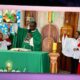 Missa: Padre Guanair da Silva Santos. Diácono Márcio Rosa dos Santos. Acólitas Alani Oliveira, Anita Oliveira, Maria Fernanda. Acolhida Ministro Paulo. 1a. Leitura Capoeira Mestre Avatar do Gravatá. Salmo 76 – Penso em Vossas Maravilhas, ó Senhor – Mestre Polêmico. 2a. Leitura Ministro Eduardo. Preces da Comunidade Geraldo. Leitura para os Pais Luiza Maria. Igreja Nossa Senhora Mãe de Deus, Juiz de Fora, MG, Brasil. IMG_5016. 10,79 GB. 08h00. Dom. 10Ago25.