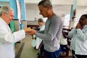 Celebração Eucarística: Padre Guanair da Silva Santos. Diácono Márcio Rosa dos Santos. Leitura Maria Egídia da S. Souza. Salmo 99 - Com Canto Apresentais-vos Diante do Senhor - Mestre Polêmico. Igreja Nossa Senhora Mãe de Deus, Bairro Nossa Senhora de Lourdes, Juiz de Fora, Minas Gerais/MG, Brasil. Registro de Capoeira Mestre Polêmico - Professor Doutor João Couto Teixeira. IMG_5478. 5,16 GB. 08h00. Sexta-feira, 05 de Setembro de 2025. HD 1080p. MOV. Universidade Livre de Estudos Culturais da Capoeira - Universidade da Capoeira - UNICAPOEIRA, Instituto de Educação Socioambiental - IESAMBI, Associação de Capoeira - ASCA e Grupo de Capoeira MEIA LUA - Fundado Terça-feira, 29 de Maio de 1962. http://universidadedacapoeira.com/ Seja membro deste canal e ganhe benefícios: https://www.youtube.com/channel/UCE6HrA5Y_VZ4-hgw8FG13aw/join PIX - polemico72@hotmail.com