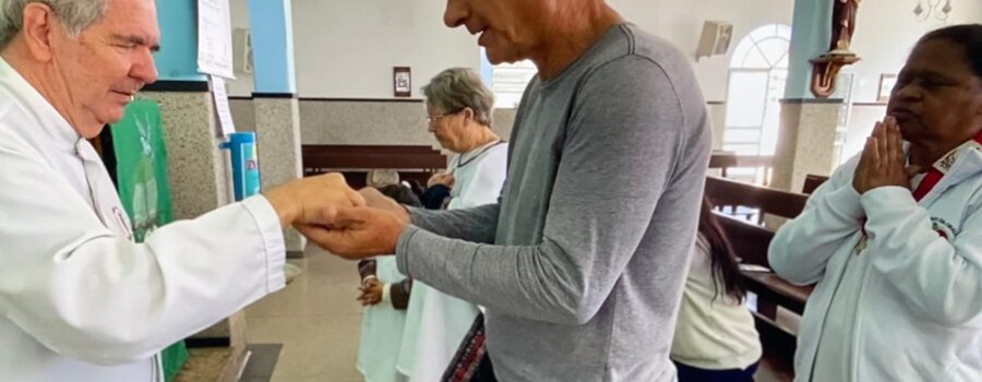 Celebração Eucarística: Padre Guanair da Silva Santos. Diácono Márcio Rosa dos Santos. Leitura Maria Egídia da S. Souza. Salmo 99 - Com Canto Apresentais-vos Diante do Senhor - Mestre Polêmico. Igreja Nossa Senhora Mãe de Deus, Bairro Nossa Senhora de Lourdes, Juiz de Fora, Minas Gerais/MG, Brasil. Registro de Capoeira Mestre Polêmico - Professor Doutor João Couto Teixeira. IMG_5478. 5,16 GB. 08h00. Sexta-feira, 05 de Setembro de 2025. HD 1080p. MOV. Universidade Livre de Estudos Culturais da Capoeira - Universidade da Capoeira - UNICAPOEIRA, Instituto de Educação Socioambiental - IESAMBI, Associação de Capoeira - ASCA e Grupo de Capoeira MEIA LUA - Fundado Terça-feira, 29 de Maio de 1962. http://universidadedacapoeira.com/ Seja membro deste canal e ganhe benefícios: https://www.youtube.com/channel/UCE6HrA5Y_VZ4-hgw8FG13aw/join PIX - polemico72@hotmail.com