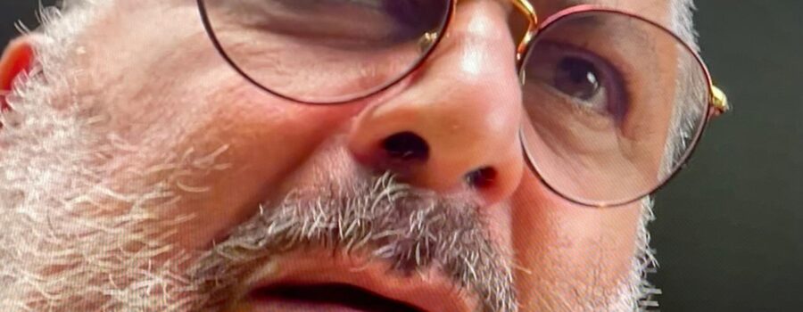 Mestres Onça Tigre - Doutor Milton Freire de Carvalho, Zé Baiano, Dom Ivan Zacarias Guimarães Gobbo, Polêmico, Pesado - Pedro de Abreu Neiva, Ricardo Bonfim, Marinheiro - Luiz Augusto, Boca Senzala - Humberto Barbosa de Souza, Deputado Silvio Linhares. Câmara Legislativa, Brasília, Distrito Federal/DF, Brasil. Registro de Capoeira Mestre Polêmico - Professor Doutor João Couto Teixeira. 2,09 GB. Sábado, 05 de Junho de 2004. HD 1080p. MOV. Universidade Livre de Estudos Culturais da Capoeira - Universidade da Capoeira - UNICAPOEIRA, Instituto de Educação Socioambiental - IESAMBI, Associação de Capoeira - ASCA e Grupo de Capoeira MEIA LUA - Fundado Terça-feira, 29 de Maio de 1962. Orquestra Harmônica de Berimbaus. http://universidadedacapoeira.com/ Seja membro deste canal e ganhe benefícios: https://www.youtube.com/channel/UCE6HrA5Y_VZ4-hgw8FG13aw/join PIX - polemico72@hotmail.com