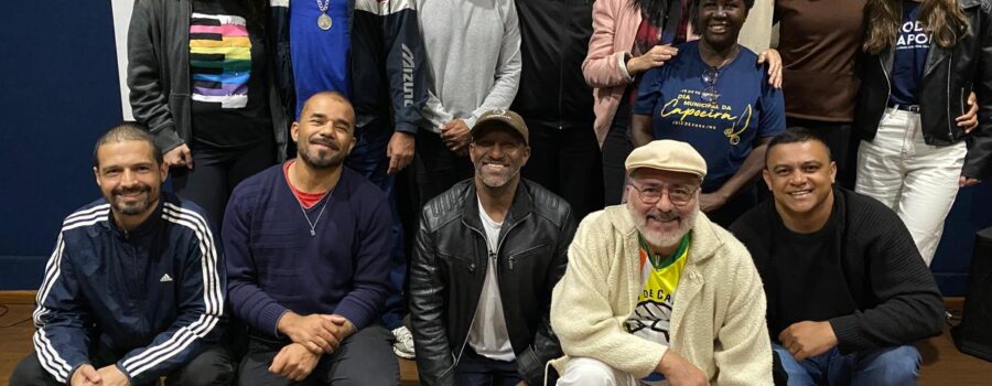 Instituto de Patrimônio Histórico e Artístico Nacional - IPHAN/Fundação Cultural Alfredo Ferreira Lage - FUNALFA/Empresa RM: Décima Reunião de Grupos de Trabalho para Apresentação de Salvaguardas da Capoeira. Flaviana Oliveira. Centro Cultural Bernardo Mascarenhas, Avenida Getúlio Vargas, Número 200, CEP 36.010-000, Bairro Centro, Juiz de Fora, Minas Gerais/MG, Brasil. Registro de Capoeira Mestre Polêmico - Professor Doutor João Couto Teixeira. IMG_6533. 8,25 GB. 20h15. Quarta-feira, 22 de Outubro de 2025. HD 1080p. MOV. Universidade Livre de Estudos Culturais da Capoeira - Universidade da Capoeira - UNICAPOEIRA, Instituto de Educação Socioambiental - IESAMBI, Associação de Capoeira - ASCA e Grupo de Capoeira MEIA LUA - Fundado Terça-feira, 29 de Maio de 1962. Orquestra Harmônica de Berimbaus. http://universidadedacapoeira.com/ Seja membro deste canal e ganhe benefícios: https://www.youtube.com/channel/UCE6HrA5Y_VZ4-hgw8FG13aw/join PIX - polemico72@hotmail.com