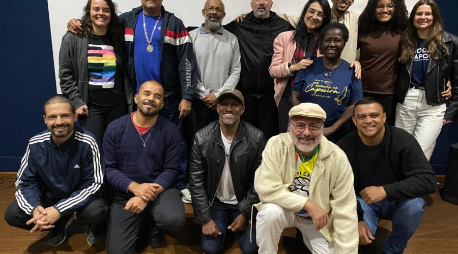 Instituto de Patrimônio Histórico e Artístico Nacional - IPHAN/Fundação Cultural Alfredo Ferreira Lage - FUNALFA/Empresa RM: Décima Reunião de Grupos de Trabalho para Apresentação de Salvaguardas da Capoeira. Flaviana Oliveira. Centro Cultural Bernardo Mascarenhas, Avenida Getúlio Vargas, Número 200, CEP 36.010-000, Bairro Centro, Juiz de Fora, Minas Gerais/MG, Brasil. Registro de Capoeira Mestre Polêmico - Professor Doutor João Couto Teixeira. IMG_6533. 8,25 GB. 20h15. Quarta-feira, 22 de Outubro de 2025. HD 1080p. MOV. Universidade Livre de Estudos Culturais da Capoeira - Universidade da Capoeira - UNICAPOEIRA, Instituto de Educação Socioambiental - IESAMBI, Associação de Capoeira - ASCA e Grupo de Capoeira MEIA LUA - Fundado Terça-feira, 29 de Maio de 1962. Orquestra Harmônica de Berimbaus. http://universidadedacapoeira.com/ Seja membro deste canal e ganhe benefícios: https://www.youtube.com/channel/UCE6HrA5Y_VZ4-hgw8FG13aw/join PIX - polemico72@hotmail.com