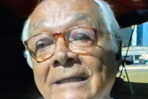 Mestre Onça Tigre - Doutor Milton Freire de Carvalho... e Lampião. Mossoró/RN, Taguatinga/DF. Sala de Entrar, Tigüéra 360, Juiz de Fora, Minas Gerais/MG, Brasil. Registro de Capoeira Mestre Polêmico - Professor Doutor João Couto Teixeira. 7,36 GB. Sábado, 05 de Junho de 2004. HD 1080p. MOV. Universidade Livre de Estudos Culturais da Capoeira - Universidade da Capoeira - UNICAPOEIRA, Instituto de Educação Socioambiental - IESAMBI, Associação de Capoeira - ASCA e Grupo de Capoeira MEIA LUA - Fundado Terça-feira, 29 de Maio de 1962. Orquestra Harmônica de Berimbaus. http://universidadedacapoeira.com/ Seja membro deste canal e ganhe benefícios: https://www.youtube.com/channel/UCE6HrA5Y_VZ4-hgw8FG13aw/join PIX - polemico72@hotmail.com