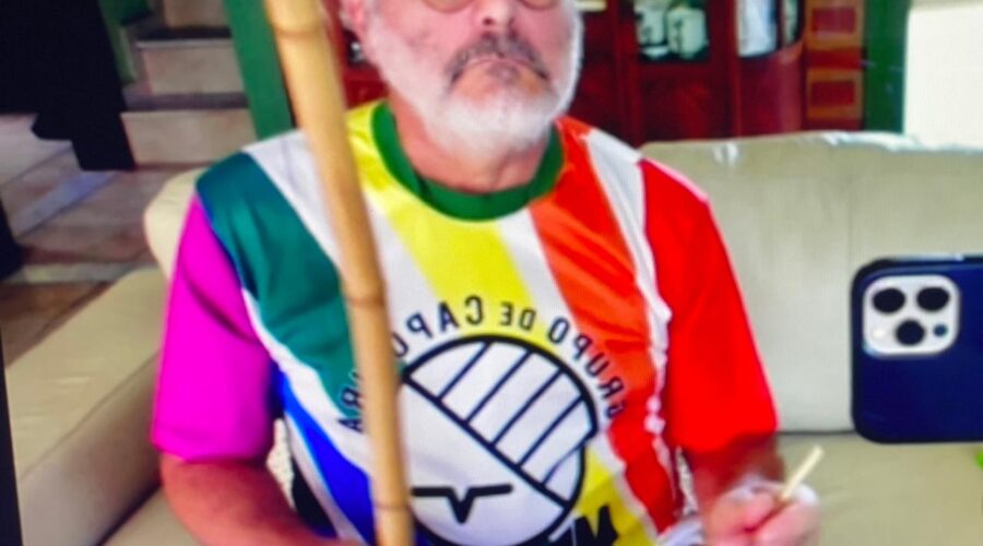 Toque Berimbau: Mestre Polêmico. Brasília, Distrito Federal. Sala de Entrar, Tigüéra 360, Juiz de Fora, Minas Gerais/MG, Brasil. Registro de Capoeira Mestre Polêmico - Professor Doutor João Couto Teixeira. IMG_0664. 2,26 GB. 14h48. Quarta-feira, 15 de Outubro de 2025. HD 1080p. MOV. Universidade Livre de Estudos Culturais da Capoeira - Universidade da Capoeira - UNICAPOEIRA, Instituto de Educação Socioambiental - IESAMBI, Associação de Capoeira - ASCA e Grupo de Capoeira MEIA LUA - Fundado Terça-feira, 29 de Maio de 1962. Orquestra Harmônica de Berimbaus. http://universidadedacapoeira.com/ Seja membro deste canal e ganhe benefícios: https://www.youtube.com/channel/UCE6HrA5Y_VZ4-hgw8FG13aw/join PIX - polemico72@hotmail.com