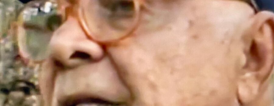 Mestres Onça Tigre - Doutor Milton Freire de Carvalho, Dom Ivan Zacarias Guimarães Gobbo, Polêmico e Boca Senzala - Humberto Barbosa de Souza. Maculelê. Embaixada Inglesa, Brasília, Distrito Federal/DF, Brasil. Registro de Capoeira Mestre Polêmico - Professor Doutor João Couto Teixeira. 1,92 GB. Sábado, 05 de Junho de 2004. HD 1080p. MOV. Universidade Livre de Estudos Culturais da Capoeira - Universidade da Capoeira - UNICAPOEIRA, Instituto de Educação Socioambiental - IESAMBI, Associação de Capoeira - ASCA e Grupo de Capoeira MEIA LUA - Fundado Terça-feira, 29 de Maio de 1962. Orquestra Harmônica de Berimbaus. http://universidadedacapoeira.com/ Seja membro deste canal e ganhe benefícios: https://www.youtube.com/channel/UCE6HrA5Y_VZ4-hgw8FG13aw/join PIX - polemico72@hotmail.com